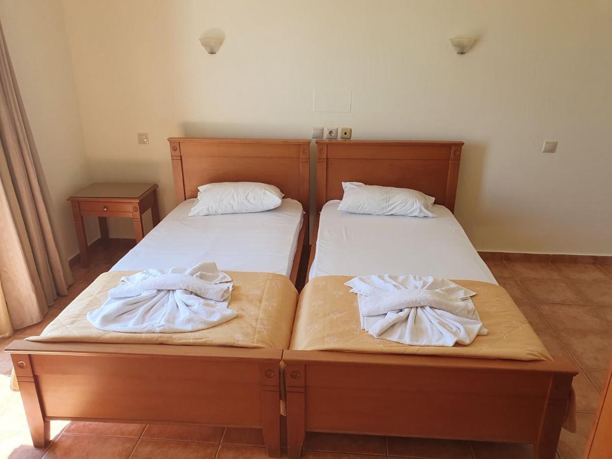 Sofia Studios & Apts Agia Marina (Crete) Bagian luar foto