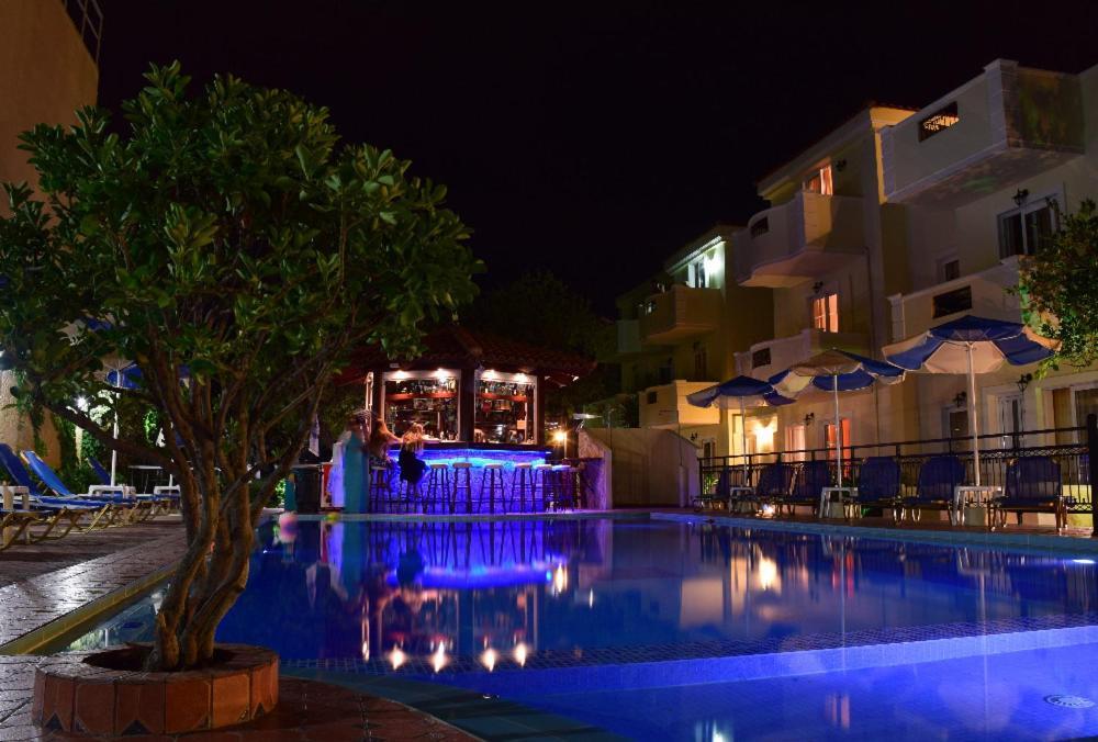 Sofia Studios & Apts Agia Marina (Crete) Bagian luar foto