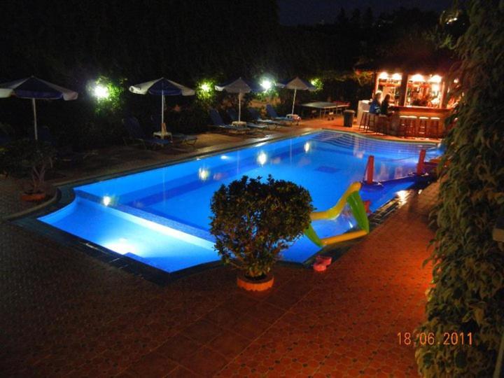 Sofia Studios & Apts Agia Marina (Crete) Bagian luar foto