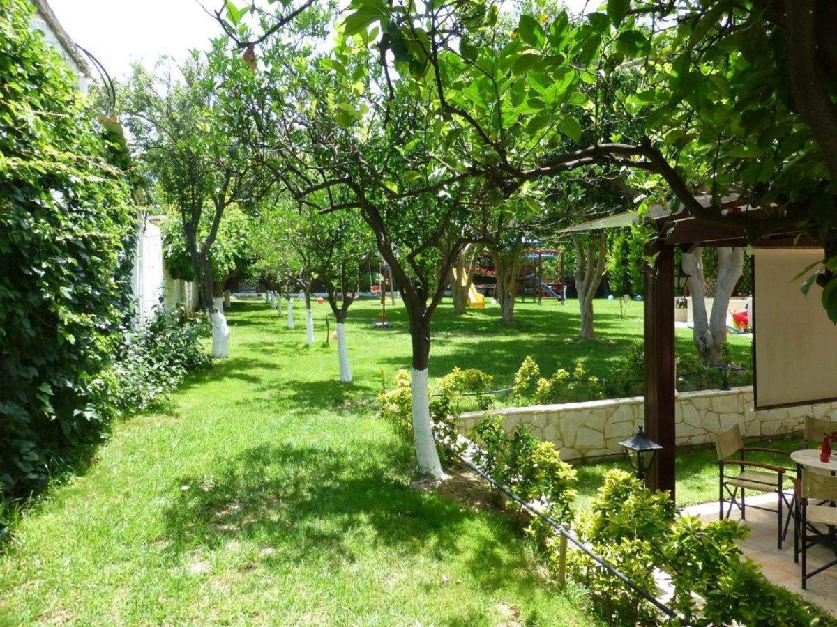 Sofia Studios & Apts Agia Marina (Crete) Bagian luar foto