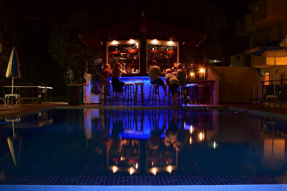 Sofia Studios & Apts Agia Marina (Crete) Bagian luar foto
